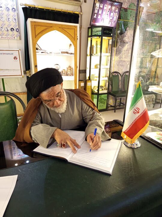 تصاویر/بازید امام جمعه نطنز از موزه دفاع مقدس آران و بیدگل