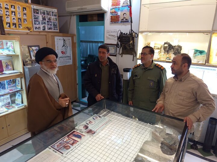 تصاویر/بازید امام جمعه نطنز از موزه دفاع مقدس آران و بیدگل