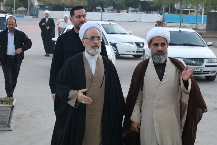 تصاویر/ مراسم غبارروبی شهدای بندرعباس با حضور آیت الله اعرافی