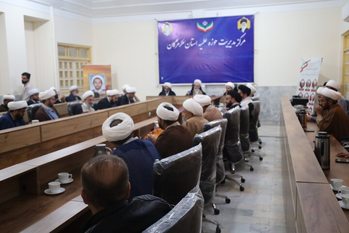 تصاویر/دیدار مدیر حوزه های علمیه با مدیران مدارس علمیه و کادر مرکز مدیریت