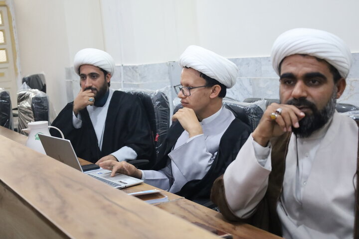 تصاویر/دیدار مدیر حوزه های علمیه با مدیران مدارس علمیه و کادر مرکز مدیریت