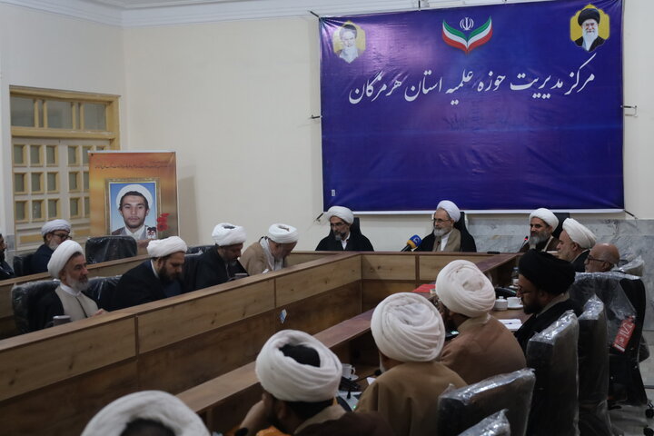 تصاویر/دیدار مدیر حوزه های علمیه با مدیران مدارس علمیه و کادر مرکز مدیریت