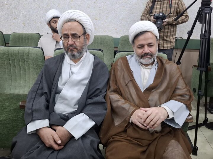 تصاویر/نشست دبیرشورای عالی حوزه های علمیه کشور با مدیران، معاونان ونماینگان مدارس علمیه حوزه علمیه منطقه کاشان