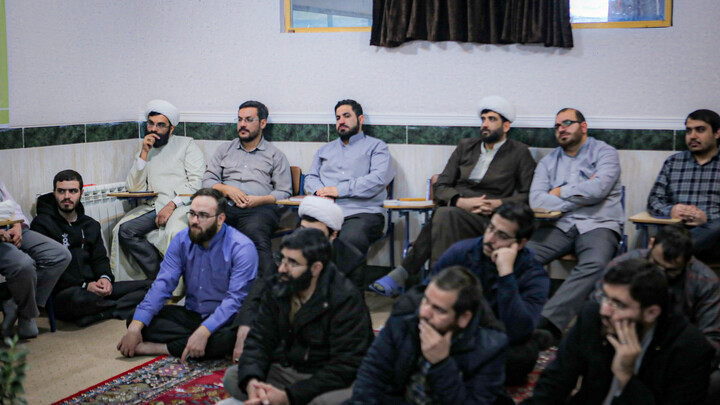 تصاویر/علمی و بصیرتی با موضوع ریشه‌شناسی حمله به اماکن دینی