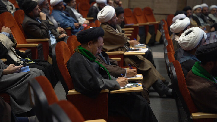 تصاویر/ دوره آموزشی مبلغین اعزامی اوقاف در دهه فجر انقلاب اسلامی