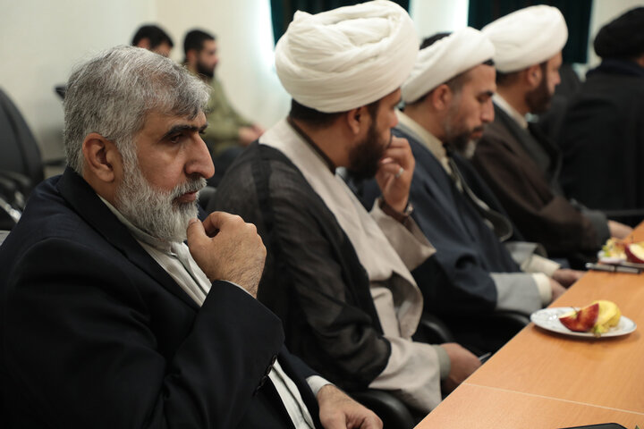 تصاویر/ جلسه توجیهی مدیران امامزادگان قم به مناسبت دهه فجر، نیمه شعبان و ماه رمضان