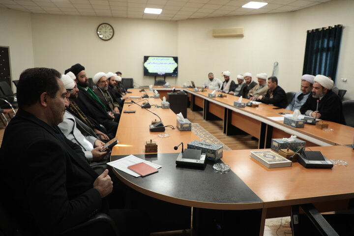 تصاویر/ جلسه توجیهی مدیران امامزادگان قم به مناسبت دهه فجر، نیمه شعبان و ماه رمضان