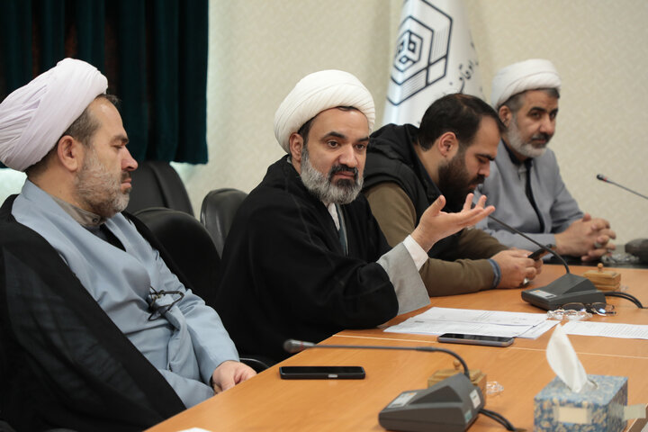 تصاویر/ جلسه توجیهی مدیران امامزادگان قم به مناسبت دهه فجر، نیمه شعبان و ماه رمضان