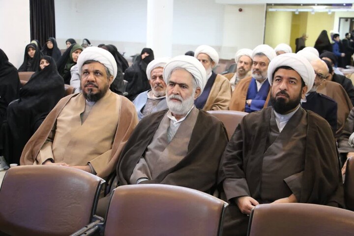 تصاویر|تصاویر همایش طلاب شاهد و ایثارگر حوزه علمیه اصفهان