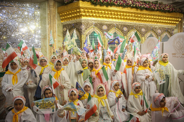 برپایی جشن تکلیف ۲ هزار دختر ۹ ساله در حرم کریمه اهل بیت(س)