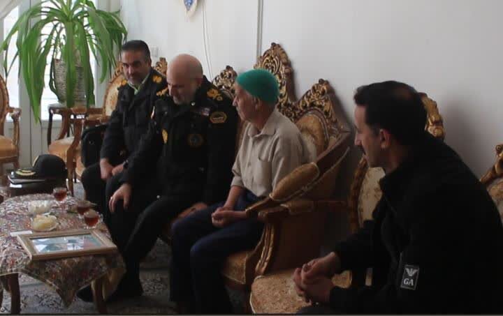تصاویر/ دیدارهماهنگ کننده فرماندهی کل انتظامی کشور با خانواده معظم شهدا