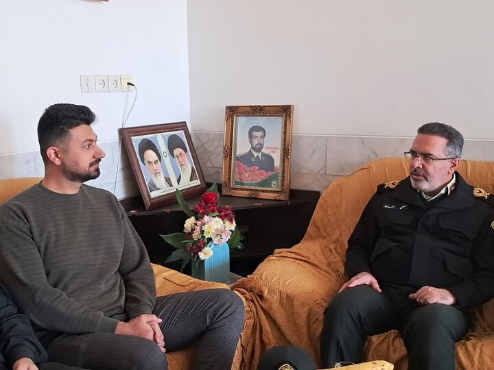 تصاویر/ دیدارهماهنگ کننده فرماندهی کل انتظامی کشور با خانواده معظم شهدا