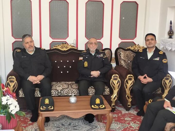 تصاویر/ دیدارهماهنگ کننده فرماندهی کل انتظامی کشور با خانواده معظم شهدا