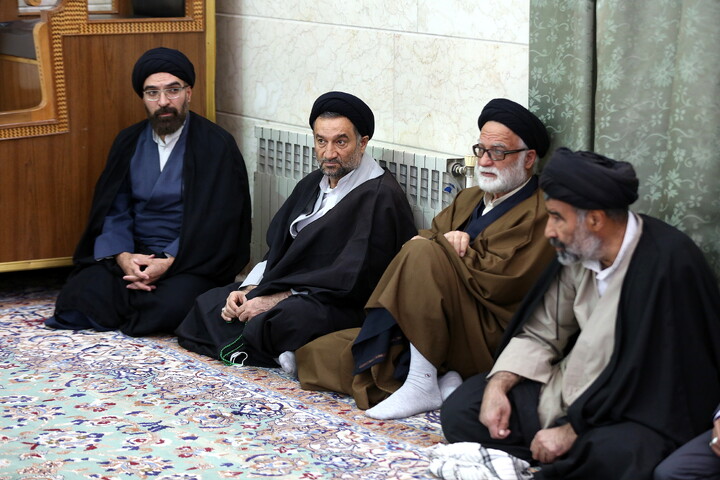 جلسه طلاب و فضلای استان کردستان در قم