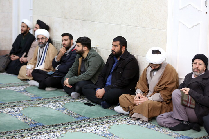 جلسه طلاب و فضلای استان کردستان در قم