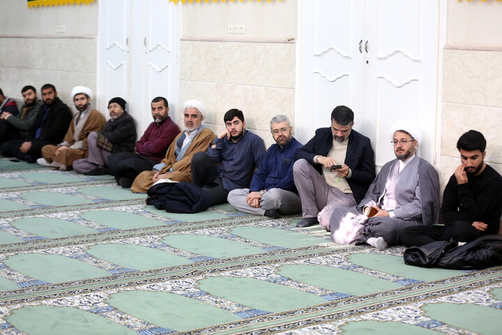 جلسه طلاب و فضلای استان کردستان در قم