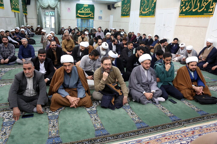 جلسه طلاب و فضلای استان کردستان در قم