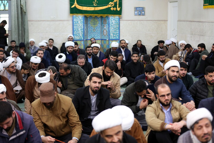 جلسه طلاب و فضلای استان کردستان در قم