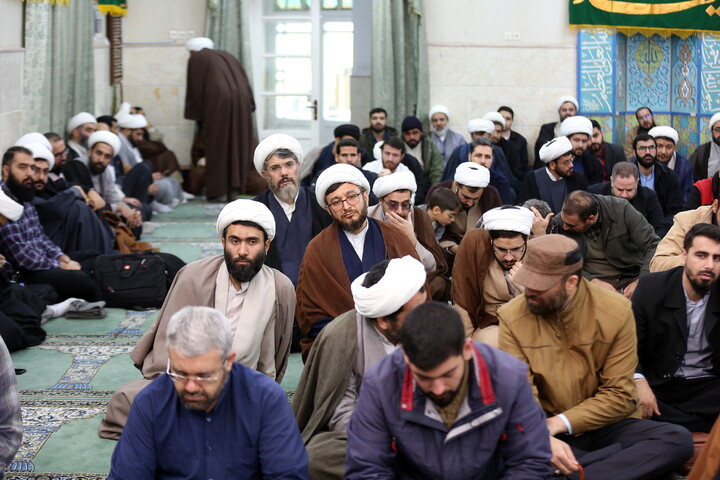 جلسه طلاب و فضلای استان کردستان در قم