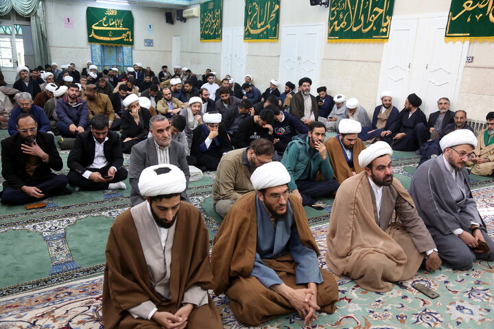 جلسه طلاب و فضلای استان کردستان در قم