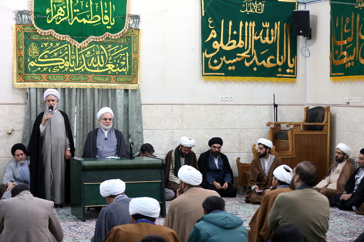 جلسه طلاب و فضلای استان کردستان در قم