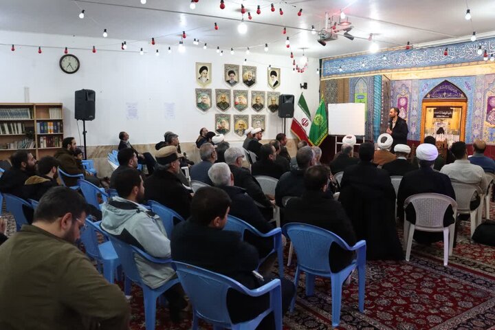 تصاویر/نشست فرمانده سپاه حضرت روح الله با فعالان فرهنگی شهر اراک