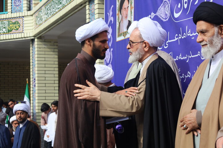 تصاویر/ همایش طلاب و روحانیون استان در شهرستان میناب