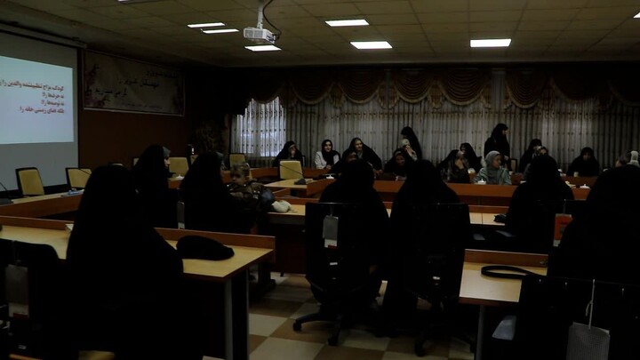 تصاویر /  همایش تخصصی تعالی خانواده در خرمدره