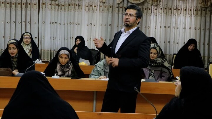 تصاویر /  همایش تخصصی تعالی خانواده در خرمدره