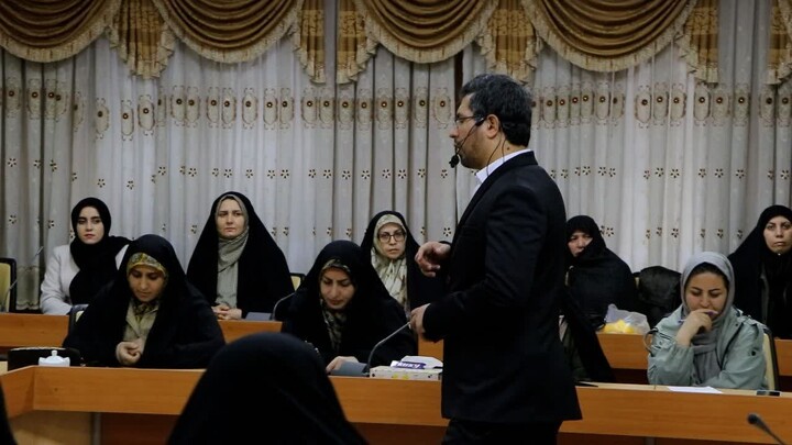 تصاویر /  همایش تخصصی تعالی خانواده در خرمدره