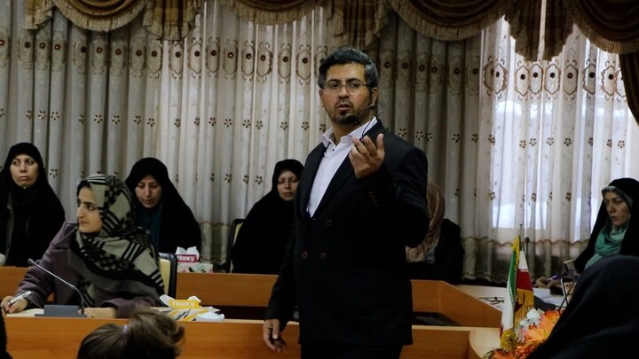 تصاویر /  همایش تخصصی تعالی خانواده در خرمدره