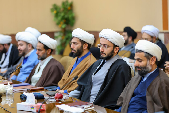 تصاویر |  هجدهمین نشست سالانه امامان جماعت دانشگاه های استان آذربایجان شرقی