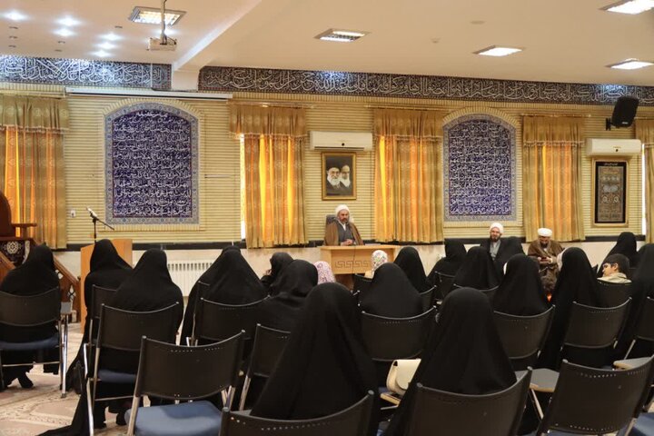 تصاویر/دیدار رئیس شورای سیاست‌گذاری ائمه جمعه کشور، با خانواده‌های ائمه جمعه استان ایلام