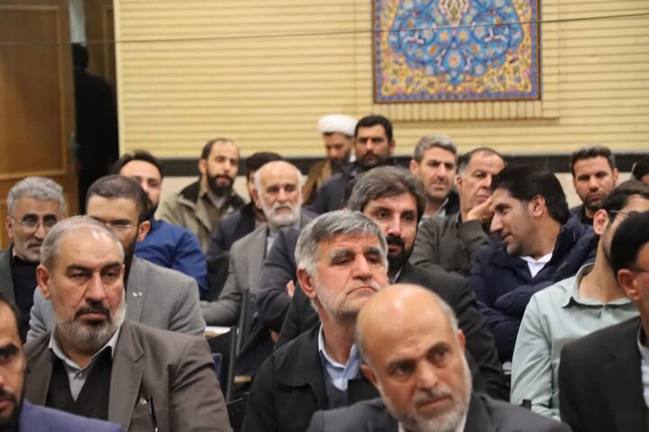 تصاویر/دیدار رئیس شورای سیاست‌گذاری ائمه جمعه کشور با فعالان جبهه انقلاب فرهنگی ایلام