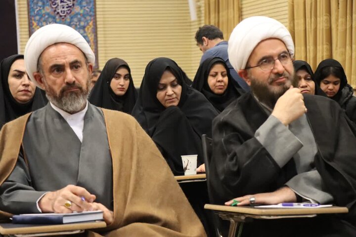 تصاویر/دیدار رئیس شورای سیاست‌گذاری ائمه جمعه کشور با فعالان جبهه انقلاب فرهنگی ایلام