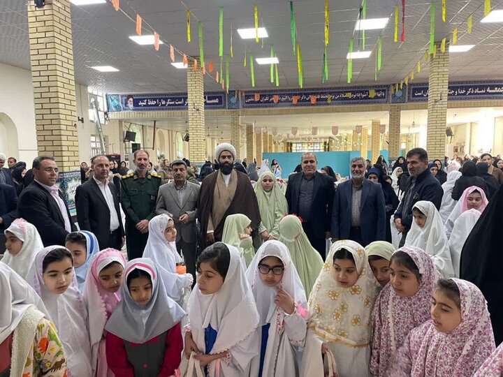 تصاویر/جشن تکلیف دانش‌آموزان دختر در شهرستان دهلران