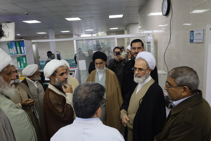 تصاویر/ همایش اساتید و کادر مدارس علمیه استان همراه با آیین تلبس طلاب مدرسه رودان