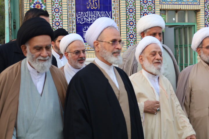 تصاویر/ همایش اساتید و کادر مدارس علمیه استان همراه با آیین تلبس طلاب مدرسه رودان