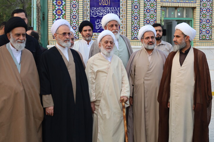 تصاویر/ همایش اساتید و کادر مدارس علمیه استان همراه با آیین تلبس طلاب مدرسه رودان