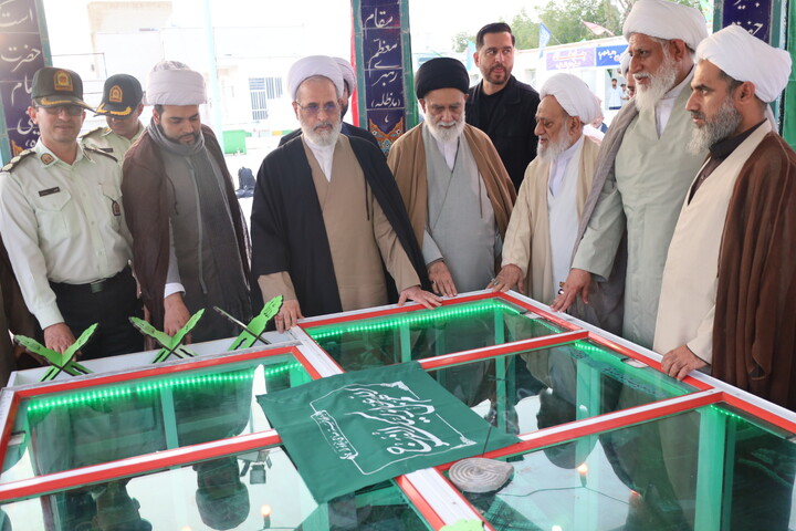 تصاویر/ همایش اساتید و کادر مدارس علمیه استان همراه با آیین تلبس طلاب مدرسه رودان