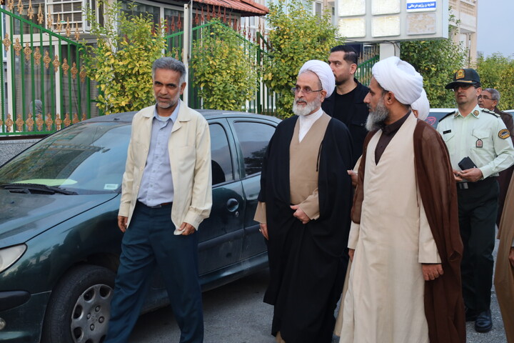 تصاویر/ همایش اساتید و کادر مدارس علمیه استان همراه با آیین تلبس طلاب مدرسه رودان