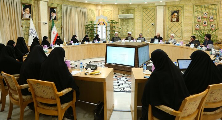 نقد و بررسی سند ملی سلامت زنان در جامعه الزهرا (س)