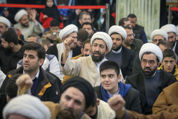 تصاویر/ نشست نماینده ولی فقیه در آذربایجان غربی با علما و طلاب استان مقیم قم