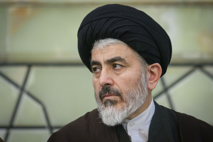 تصاویر/ نشست نماینده ولی فقیه در آذربایجان غربی با علما و طلاب استان مقیم قم