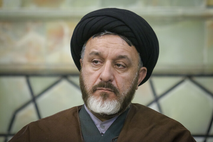 تصاویر/ نشست نماینده ولی فقیه در آذربایجان غربی با علما و طلاب استان مقیم قم