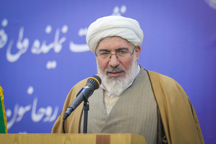 تصاویر/ نشست نماینده ولی فقیه در آذربایجان غربی با علما و طلاب استان مقیم قم