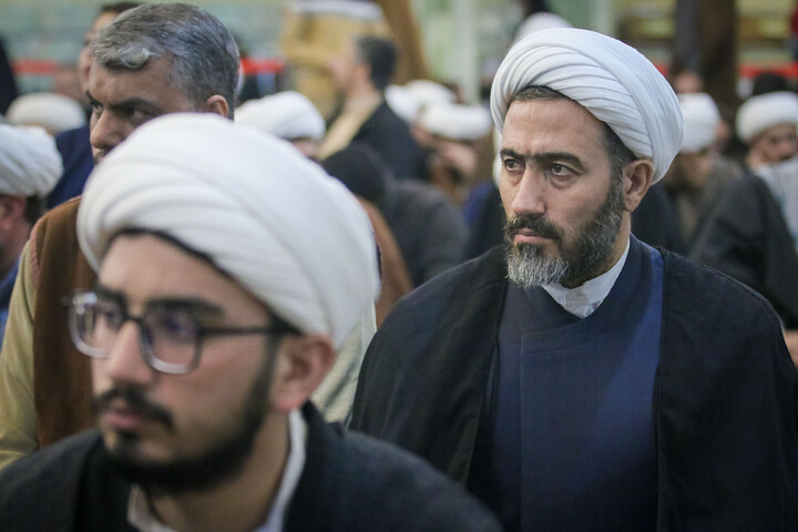 تصاویر/ نشست نماینده ولی فقیه در آذربایجان غربی با علما و طلاب استان مقیم قم