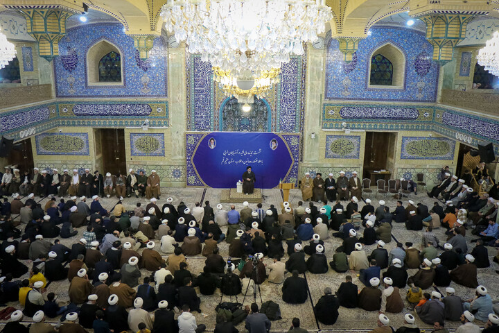 تصاویر/ نشست نماینده ولی فقیه در آذربایجان غربی با علما و طلاب استان مقیم قم