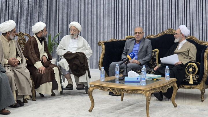 تصاویر/ جلسه جمع بندی سفر آیت الله اعرافی به هرمزگان