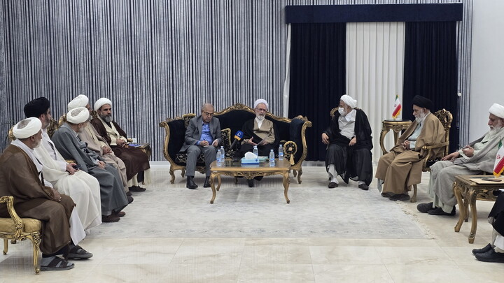 تصاویر/ جلسه جمع بندی سفر آیت الله اعرافی به هرمزگان